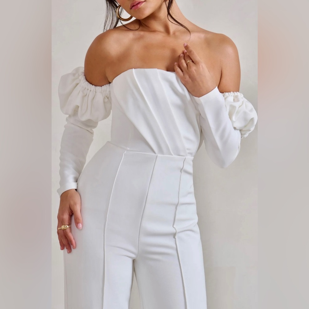 NWT Club L London off shoulder puff sleeve white ruched front jumpsuit - Picture 5 of 7